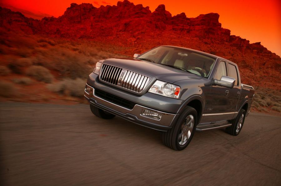  Lincoln Mark LT Concept 2004 года  (фото 26 из 51)
